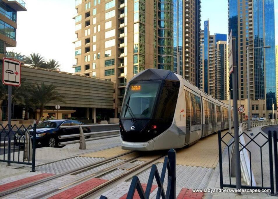 La Buena Vida Holiday Homes - Beach Front Very Spacious, Luxe And Modern 3 Bedroom With Full Kitchen In Jbr , 3 Min To The Jbr Beach Dubai Marina And Tram Station Zewnętrze zdjęcie