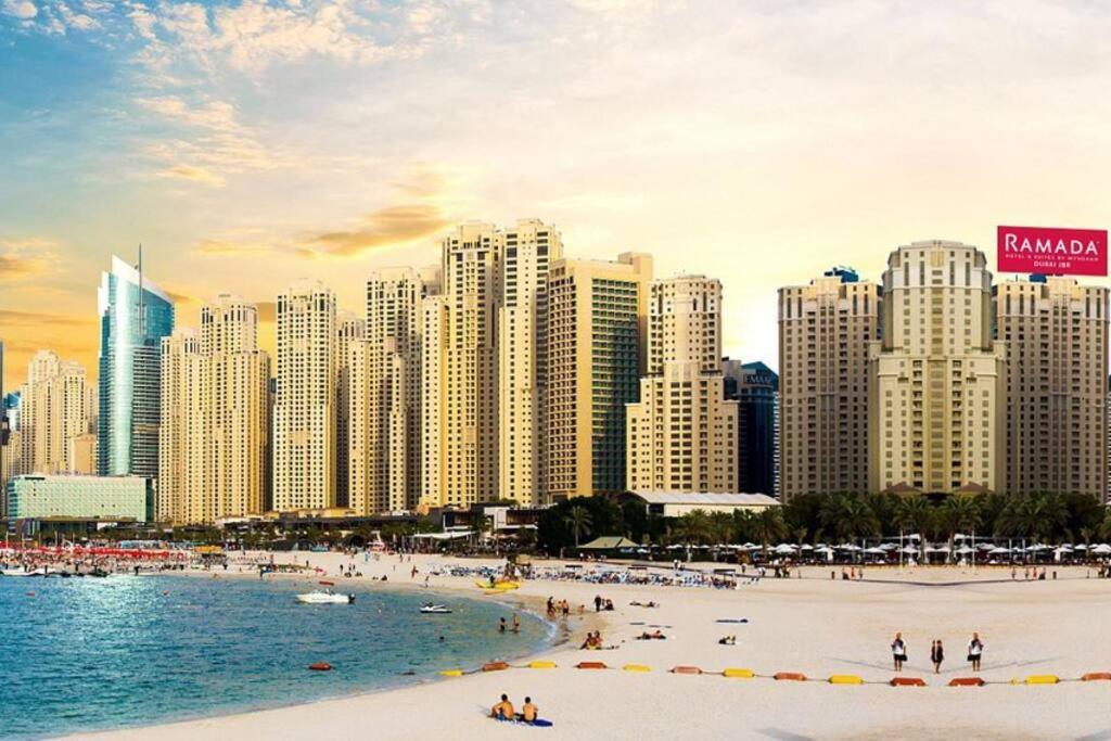 La Buena Vida Holiday Homes - Beach Front Very Spacious, Luxe And Modern 3 Bedroom With Full Kitchen In Jbr , 3 Min To The Jbr Beach Dubai Marina And Tram Station Zewnętrze zdjęcie