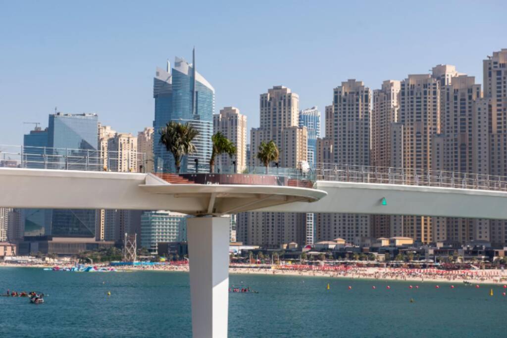 La Buena Vida Holiday Homes - Beach Front Very Spacious, Luxe And Modern 3 Bedroom With Full Kitchen In Jbr , 3 Min To The Jbr Beach Dubai Marina And Tram Station Zewnętrze zdjęcie
