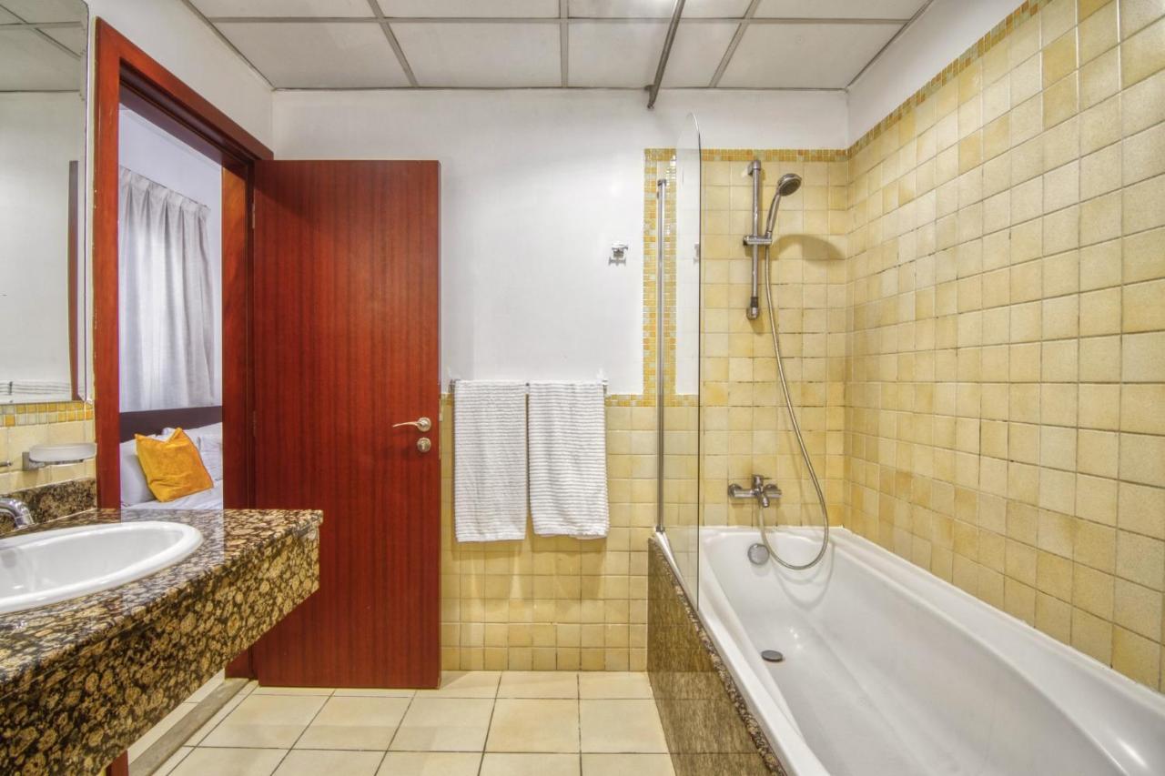 La Buena Vida Holiday Homes - Beach Front Very Spacious, Luxe And Modern 3 Bedroom With Full Kitchen In Jbr , 3 Min To The Jbr Beach Dubai Marina And Tram Station Zewnętrze zdjęcie